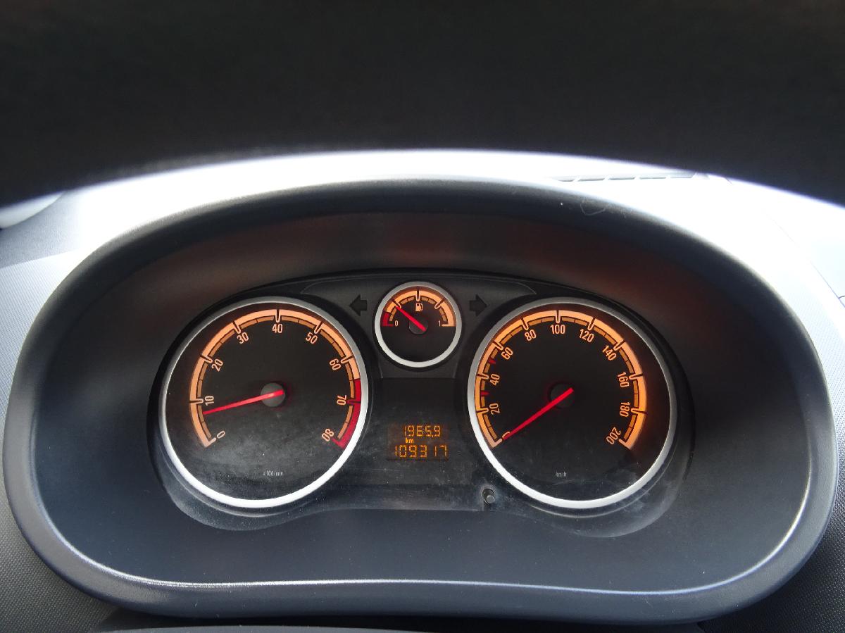 Opel Corsa 1,2 i,59kW,NovéČR,klima,tažné