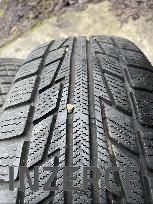 Zimní pneu 205/65 R15 + alu kola Lancia