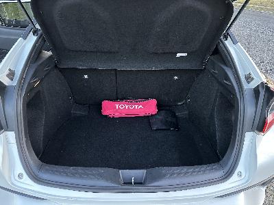 Toyota C-HR, automat, Hybrid, 1,8 + závěsné zařízení