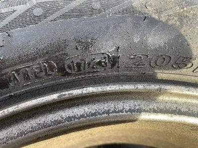 Zimní pneu 205/65 R15 + alu kola