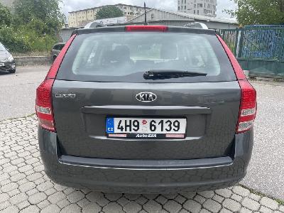 Kia Ceed kombi 1,4i 66kW, 