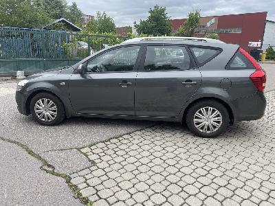 Kia Ceed kombi 1,4i 66kW, 