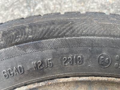 Zimní pneu 185/65 R15 i s ráfky 5x114,3 Kia