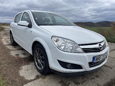 Opel Astra 1,7 CDTi rok 2008