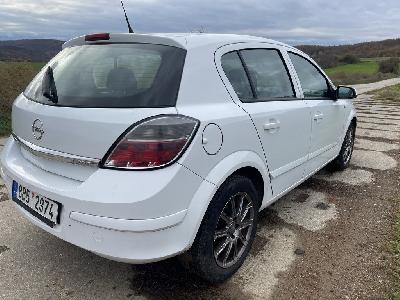 Opel Astra 1,7 CDTi rok 2008