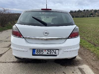 Opel Astra 1,7 CDTi rok 2008