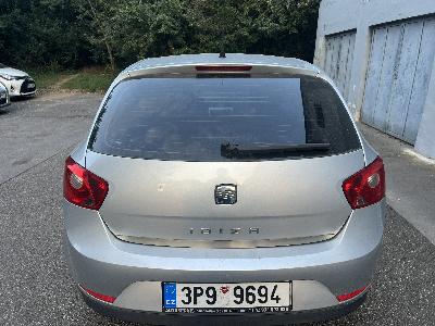 Seat Ibiza 2009 1.4 benzín 63kw s 2. sadou kol+pneu