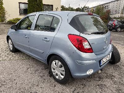 Opel Corsa 1,2i 59kW najeto 90000 km