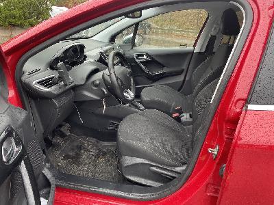 Prodám Peugeot 208 1,2 benzín 81kW