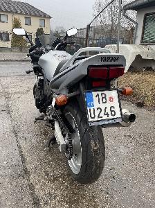 Yamaha FZS  600