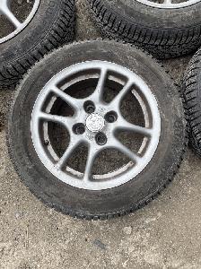 Alu kola i s pneu na Toyota Yaris 175/66 R14 