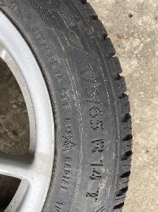 Alu kola i s pneu na Toyota Yaris 175/66 R14, vzorek 7,5mm, zimní vzorek rok 2023