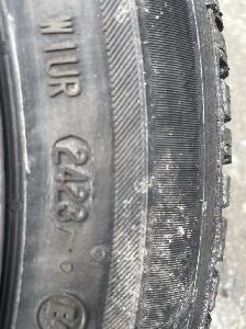 Alu kola i s pneu na Toyota Yaris 175/66 R14, vzorek 7,5mm, zimní vzorek rok 2023