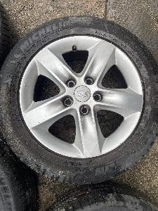 Alu kola na Kia R16 s pneu 205/55 letní 