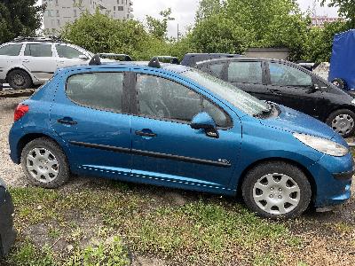 Prodám Peugeot 207 1.4i najeto 77410 km