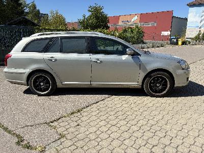 Prodám Toyota Avensis kombi 2.0D  93kW