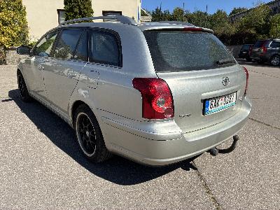 Prodám Toyota Avensis kombi 2.0D  93kW