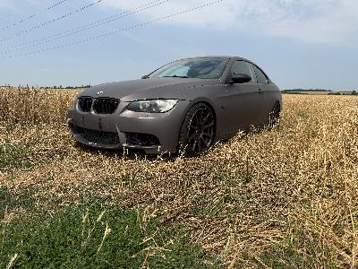 Nabízím BMW e 92 335i