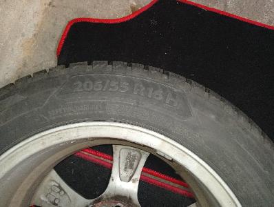 Originální zánovní ALU sada Hyundai i30 R16 s TPMS senzory – vzorek 7,5 mm