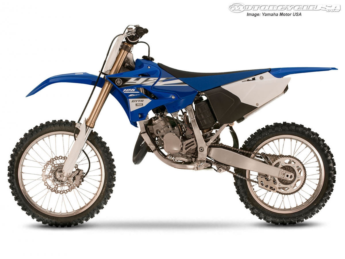 TEST: Razantní hračky – Yamaha YZ 125 a YZ 250 MY 2015