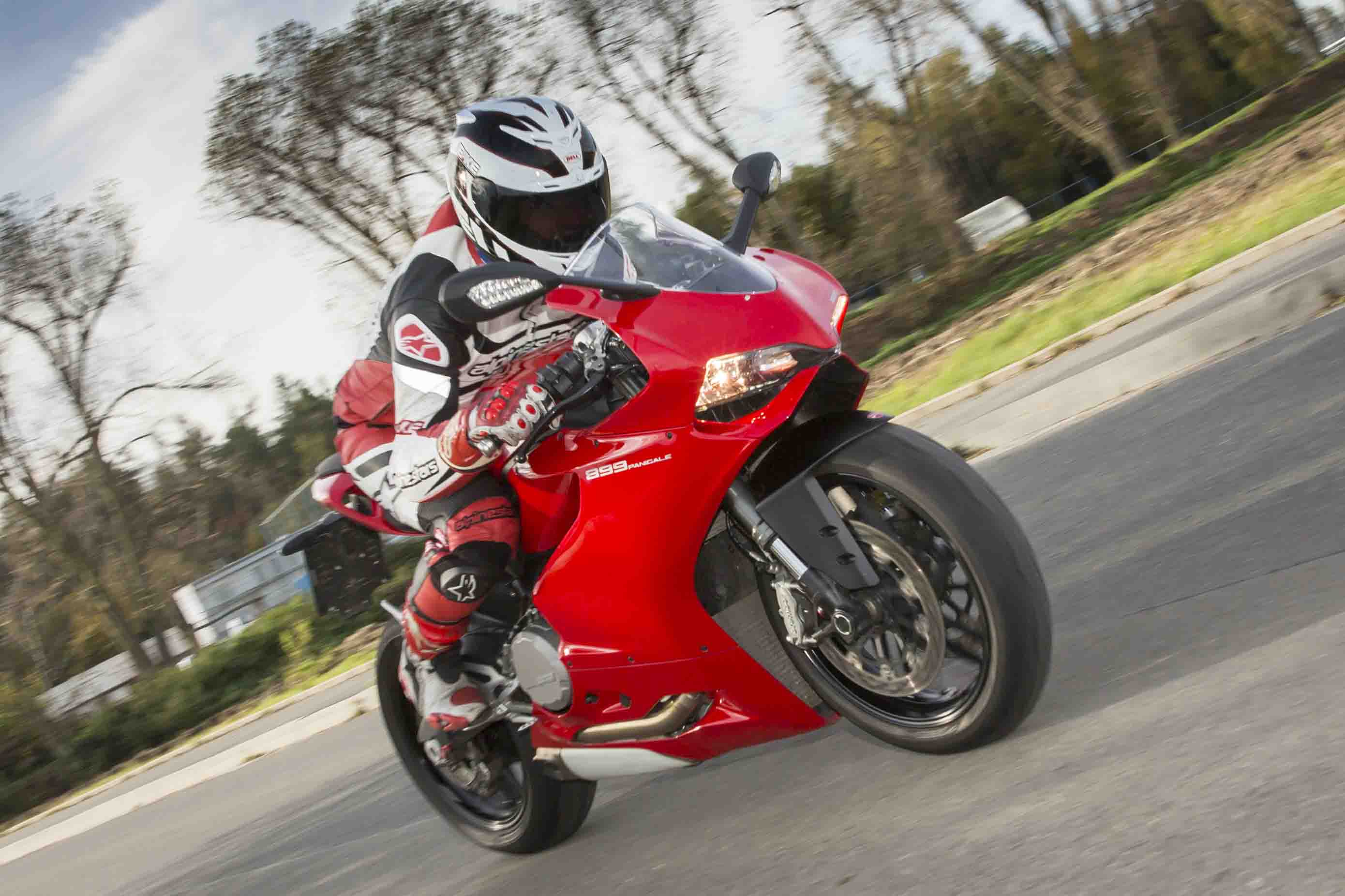 TEST: Ducati 899 Panigale