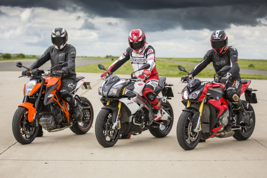 TEST: Aprilia Tuono V4R APRC ABS/ BMW S1000R/ KTM 1290 Super Duke R