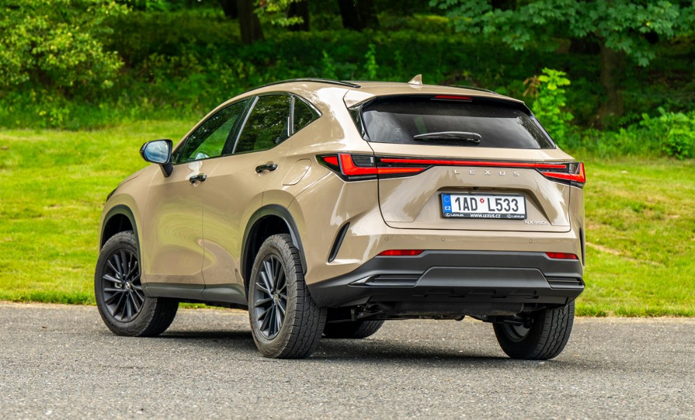 Lexus NX 350h Overtrail – Zlehka do terénu